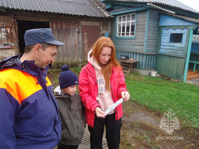 В выходные дни с 28.09. по 29.09.2024 года  инспектора по маломерным судам проводили профилактические мероприятия на акватории рек Волга, Сеготь и Ячменка..