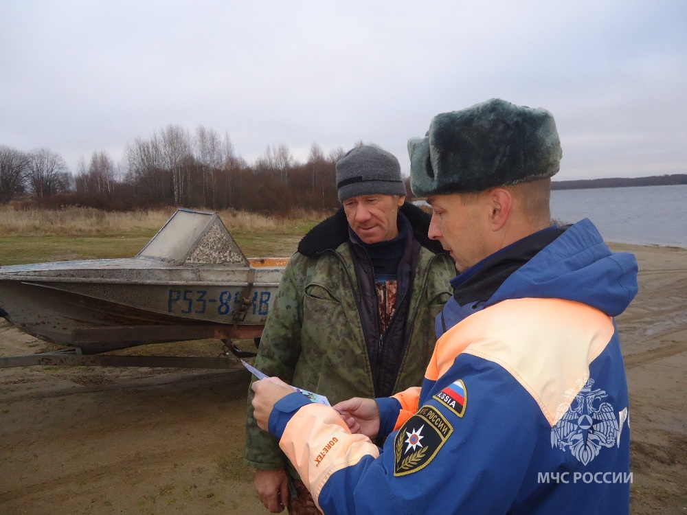 Патрулирование ГИМС в выходные.